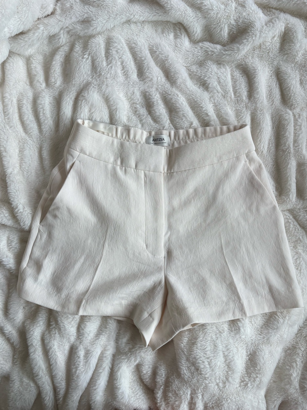 Aritzia Off-White High-Waist Limitless Tailored Shorts